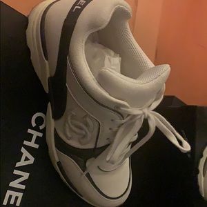 Chanel sneaker
